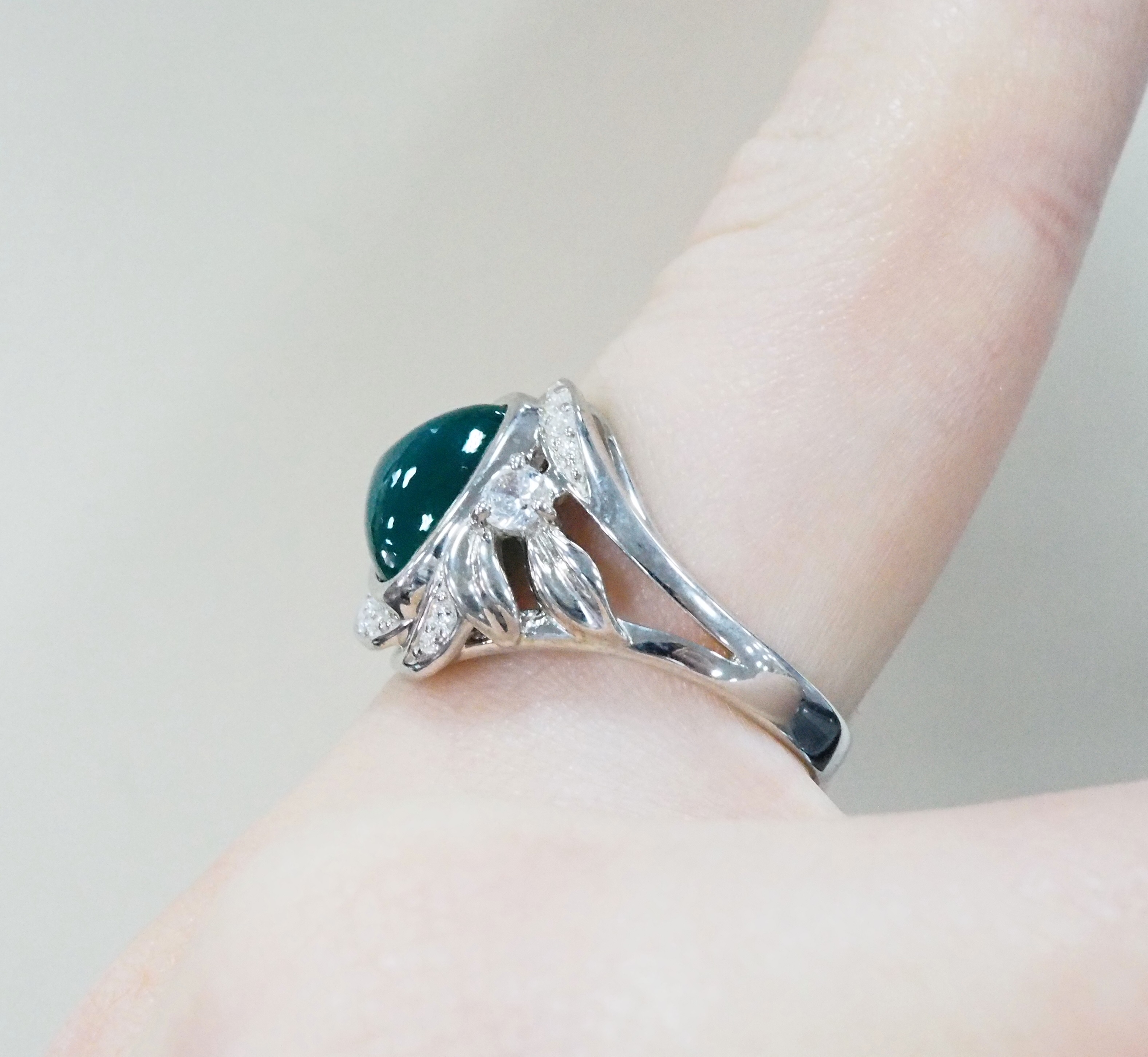 Серебряное кольцо с агатом